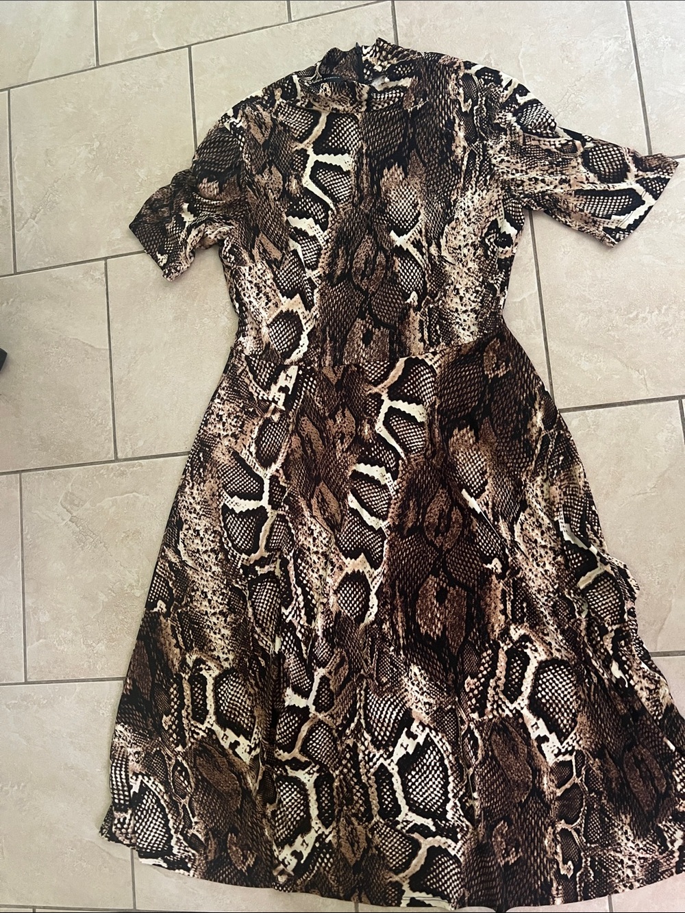 Snake Pattern Reptile Habitat Cover - Brown/Black